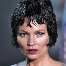 Kate Moss lors du défilé Louis Vuitton automne-hiver 2013-2014. Paris, le 6 mars 2013.