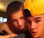 Chris Bieber, sosie de Justin, dans un accident de voiture : son frère est mort
