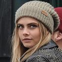 Cara Delevingne : De New York à Londres, la chouchoute de la mode séduit