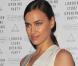 Irina Shayk assiste à l'ouverture de la boutique Eleven Paris à Westminster près de Londres, le 25 avril 2013.