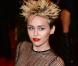 Miley Cyrus : Coupe en pétard et robe résille pour le MET Ball 2013