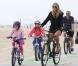 Heidi Klum et toute sa tribu : Balade à vélo, câlins, foot, un week-end actif