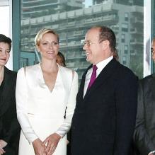 <p>La princesse Charlene de Monaco et le prince Albert à la soirée d'inauguration du club privé Italian Luxury Club au Zelos, au Forum Grimaldi, le 10 mai 2013.</p>
