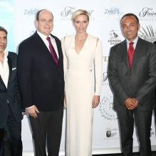 <p>La princesse Charlene et le prince Albert II de Monaco à la soirée d'inauguration du club privé Italian Luxury Club au Zelos, au Forum Grimaldi, le 10 mai 2013.</p>
