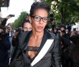 Audrey Pulvar, sexy et rock, ose le décolleté plongeant pour Eva Longoria