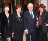 Julie Arnold, Roselyne Bachelot, Jean-Loup Dabadie et sa femme Véronique à la 19e édition du gala "Musique contre l'oubli" au profit d'Amnesty International au Théâtre des Champs-Élysées à Paris le 16 mai 2013.