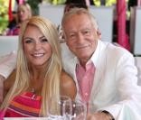 Hugh Hefner (87 ans) offre une formidable maison à son épouse de 27 ans