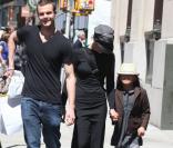  Meg Ryan avec Jack Quaid, fils de Dennis Quaid, et sa fille adoptive, Daisy, à New York le 12 mai 2013 