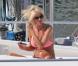 Victoria Silvstedt : Détendue, elle se prélasse en bikini sexy