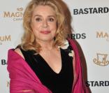  Catherine Deneuve à la soirée du film Les Salauds sur la plage Magnum à Cannes lors du 66e Festival du film de Cannes, le 21 mai 2013. 
