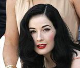 Dita Von Teese au match de polo Angleterre-Australie