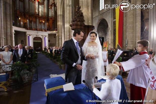 Boda del Príncipe Félix de Luxemburgo con Claire Lademacher - Página 14 1245598-mariage-religieux-de-s-a-r-le-prince-620x0-2