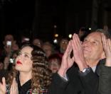 Vanesssa Paradis illumine les champs-Elysées au côté de bertrand Delanoë