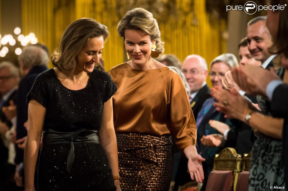 CASA REAL BELGA - Página 56 1330132-queen-mathilde-and-princess-claire-of-950x0-2