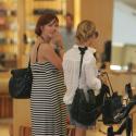 PHOTOS : Nicole Richie et Ashlee Simpson très enceinte, shopping entre amies à L.A. !