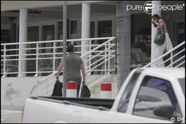 Jean Reno et sa  femme Zofia Borucka arrivent à St-Barth