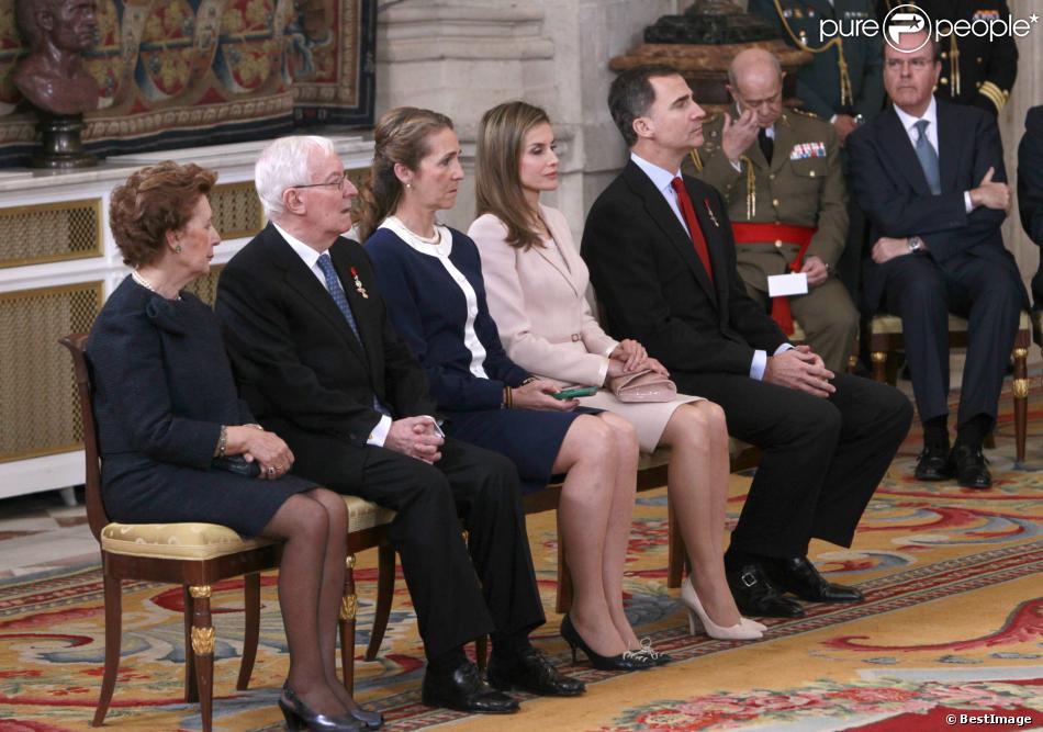 REY  JUAN CARLOS Y DOÑA SOFÍA - AGENDA Y ACTIVIDADES - Página 69 1427779-l-infante-elena-la-princesse-letizia-950x0-1