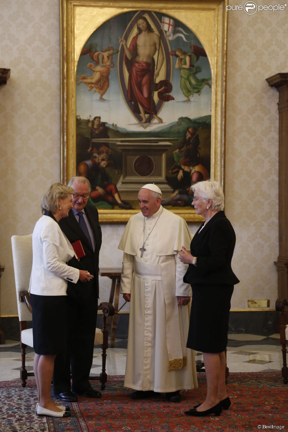 Le pape Fran&ccedil;ois recevait en audience priv&eacute;e le roi Albert II et la reine Paola de Belgique au Vatican, le 26 avril 2014.
