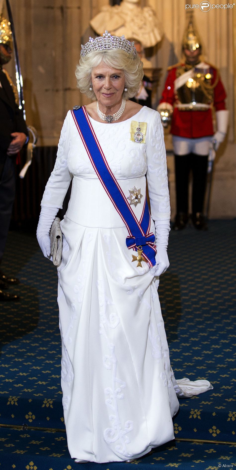 CASA REAL BRITÁNICA - Página 64 1496067-the-duchess-of-cornwall-following-the-950x0-1