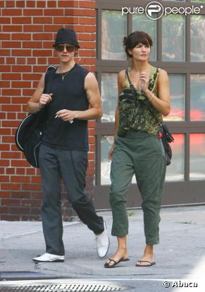 Helena Christensen et Paul Banks