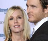 Jennie Garth et son mari Peter Facinelli à la soirée des pré-Emmy Awards