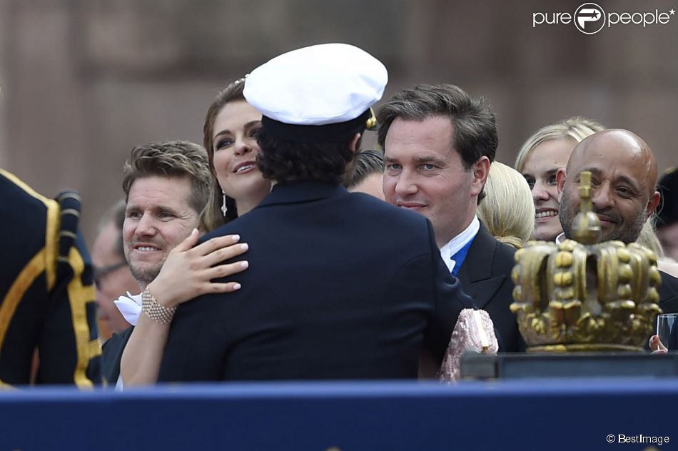 BODA REAL DEL PRINCIPE CARLOS FELIPE  Y SOFIA HELLQVIST - Página 22 1853163-le-prince-carl-philip-sa-soeur-la-950x0-1