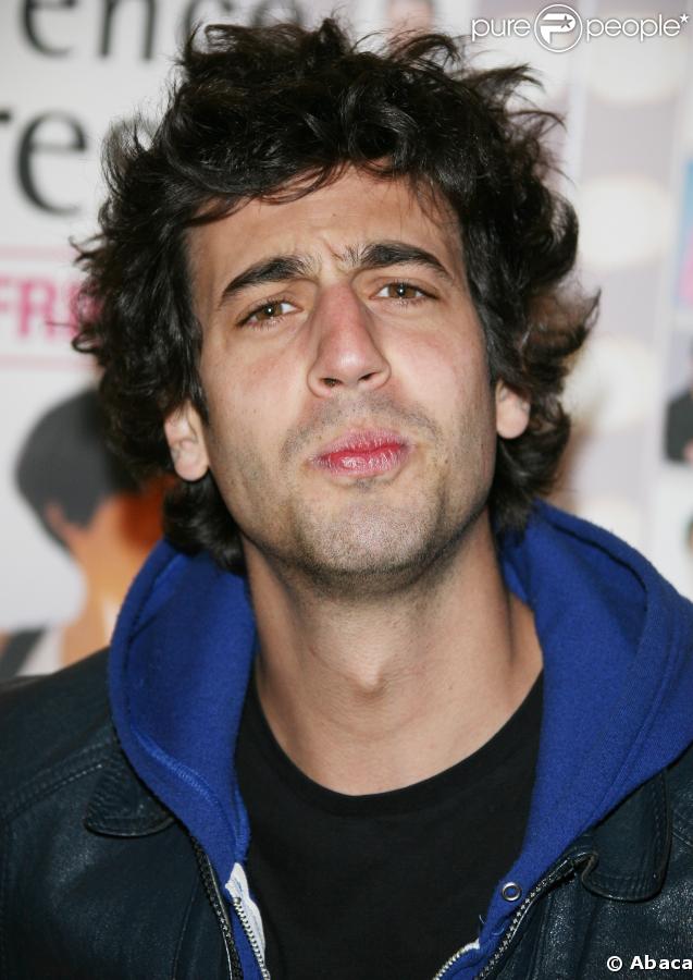 http://static1.purepeople.com/articles/1/16/14/1/@/79699-max-boublil-637x0-1.jpg