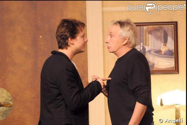 Michel et Davy Sardou dans Secret de Famille