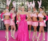 Anna Faris, une super blonde sur les Champs-Elysées