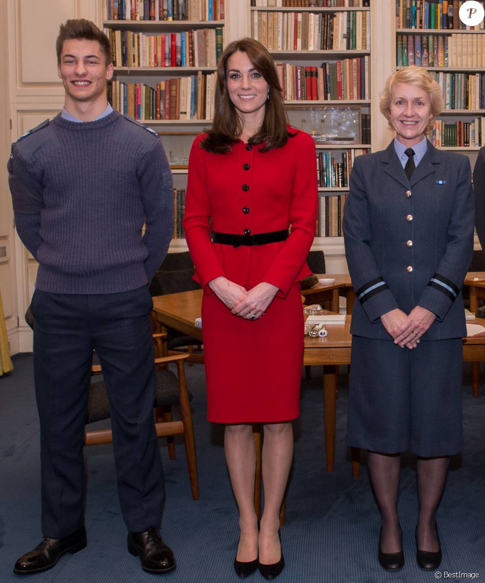 CASA REAL BRITÁNICA - Página 20 2022330-kate-middleton-duchesse-de-cambridge-950x0-2