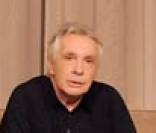 Mathilde Penin, Davy et Michel Sardou et Laurent Spielvogel dans Secret de Famille