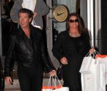 Pierce Brosnan et son épouse