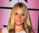 REPORTAGE PHOTOS : Sienna Miller et son décolleté 'chute de reins'... éclipsent Eva Herzigova et son boyfriend !