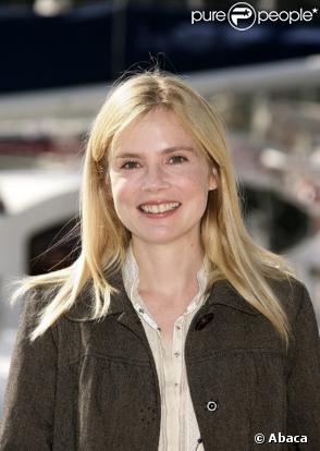 Isabelle Carré avait le sourire au dernier festival de la fiction de La Rochelle. Son prochain rôle ne s'y prête pourtant pas.