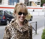 Kylie Minogue ne dit pas non à la tendance léopard, au contraire