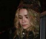 Et une écharpe longue pour Mary-Kate Olsen