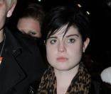 Kelly Osbourne ajoute à sa garde-robe la 'leopard touch'