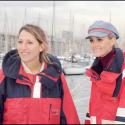 REPORTAGE PHOTOS EXCLUSIF : Laeticia Hallyday et Maud Fontenoy... deux femmes à la mer !