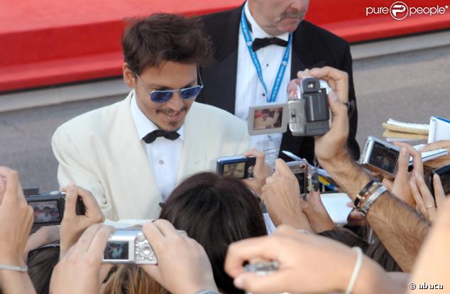 Johnny Depp est le meilleur signeur d'autogrpahes de Hollywood