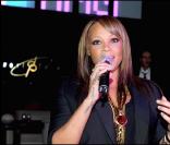 Shola Ama en concert au World Place de Paris