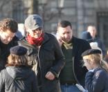 Bruce Springsteen achète des cartes de noël à des petites filles scouts