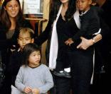 Angelina Jolie, Maddox, Pax et Zahara