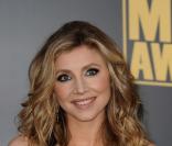 Sarah Chalke de 'Scrubs' est une sacrée mangeuse d'hommes !
