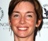 Julianne Nicholson attend le passage de la cigogne pour 2009