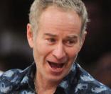 John McEnroe assiste au match de basket Lakers/Utah Jazz, avec trois jeunes : qui sont-ils ?