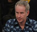 John McEnroe assiste au match de basket Lakers/Utah Jazz, avec trois jeunes : qui sont-ils ?