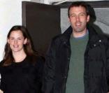 Jennifer Garner et son époux Ben Affleck sont retournés à la clinique hier, à Los Angeles. Bientôt le bébé peut-être ? (ici le couple à la sortie de l'hôpital)