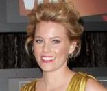 Elizabeth Banks sublime lors de la cérémonie desCritics Choice Awards hier soir