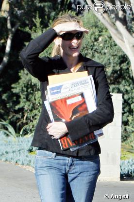 Julia Roberts va chercher son magazine préféré  Harper's Bazaar Magazine