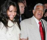 Jean-Paul Belmondo et Barbara Gandolfi à la première d' Un homme et son chien  au Gaumont Marignan